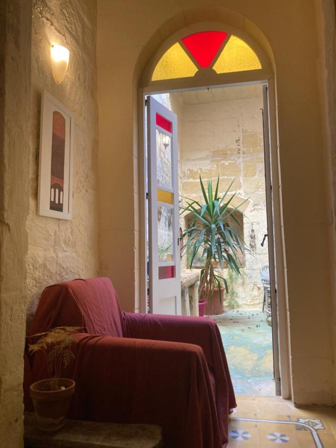 Peaceful Farmhouse Stay With Cozy Yard Għarb Exterior foto